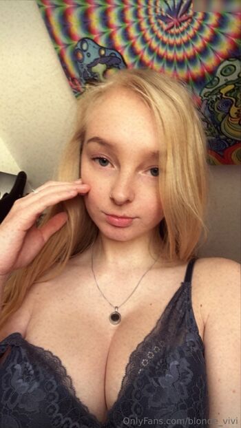 blonde_vivi