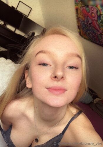 blonde_vivi