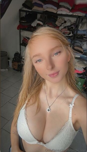 blonde_vivi