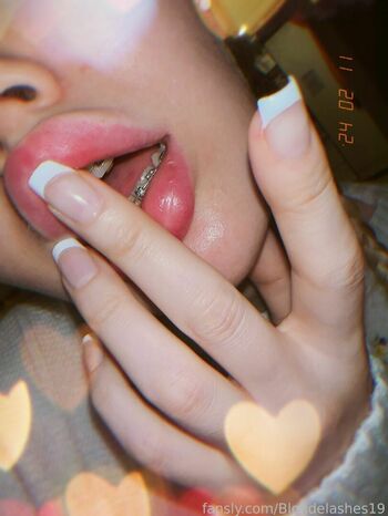 blondelashes19
