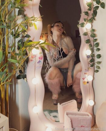 blondelashes19