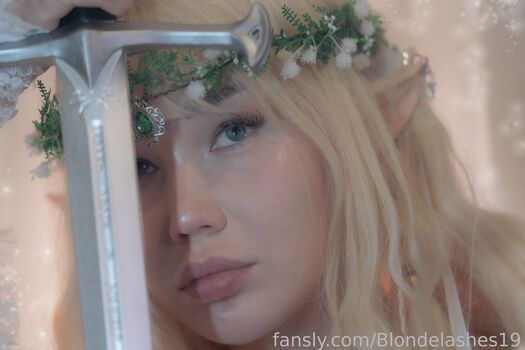 blondelashes19