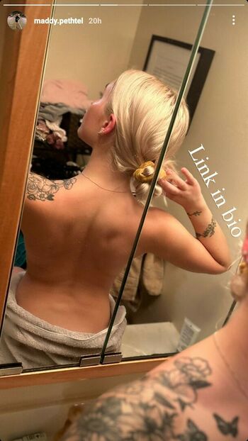 blondepleasures