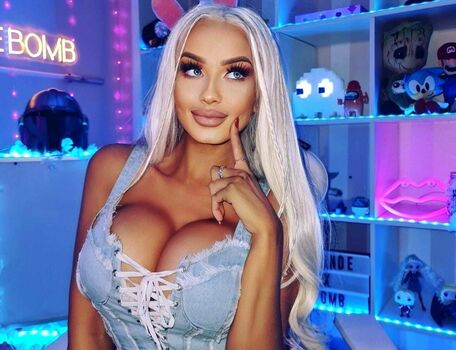 blondexbombx