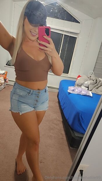 blondiehottie99