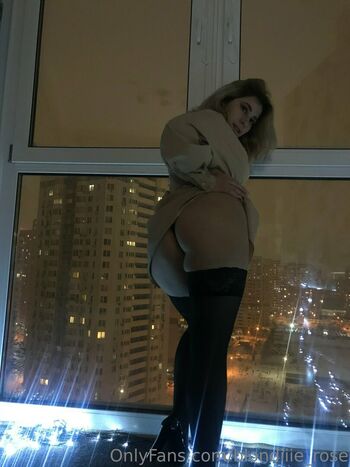blondiiie_rose