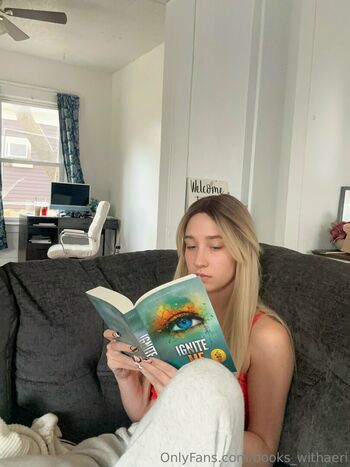 books_withari