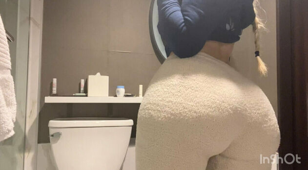 bootybyshel2