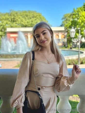 briana_hot