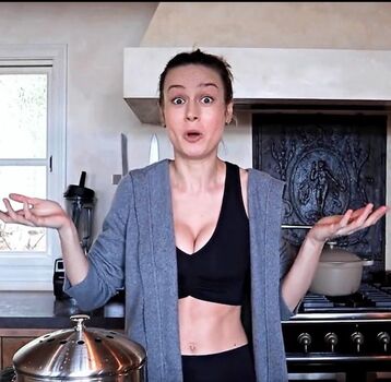 Brie Larson