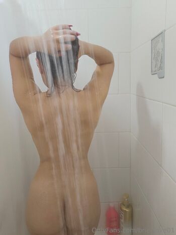 brie_love01