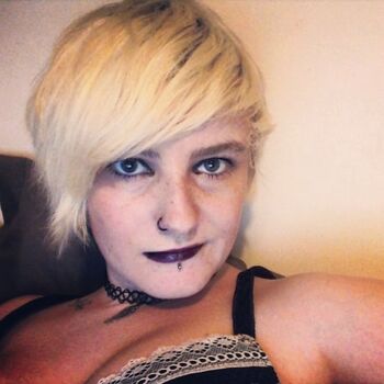 BritishEmoChick
