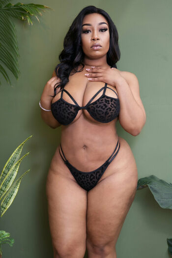 brittney_tonee