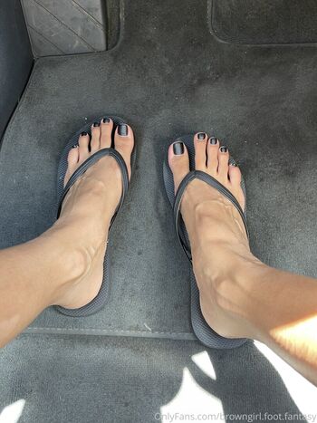 browngirl.foot.fantasy