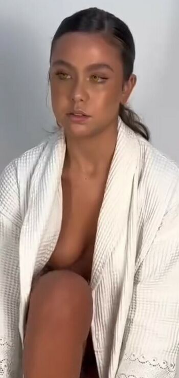 Bruna16