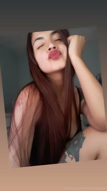 brunettesexyy