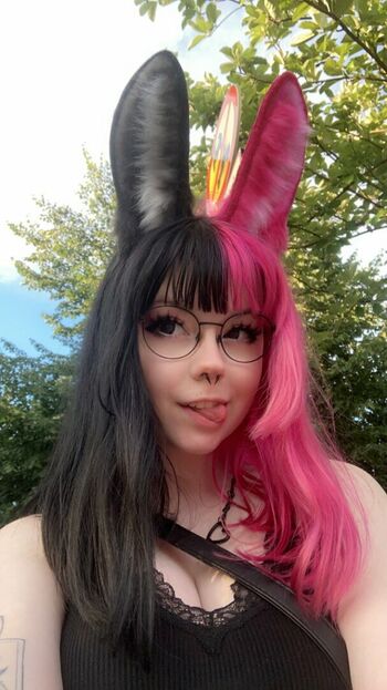 bunnygirlella