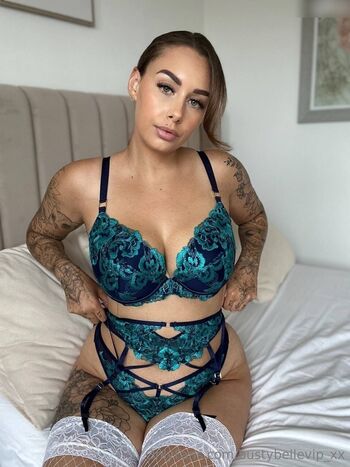 Busty Belle