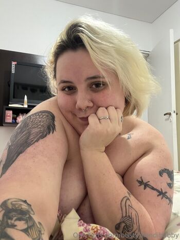 bustyblondibabby