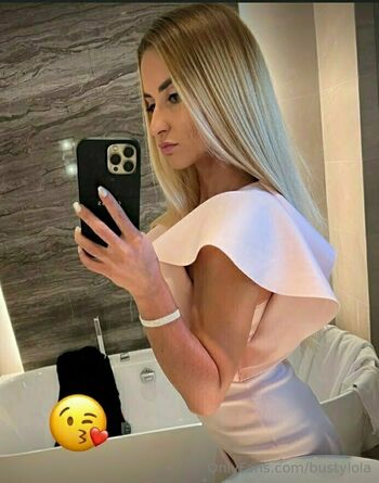 bustylola
