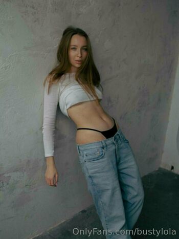 bustylola