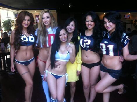 Cafe Lu Girls