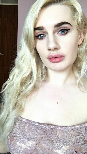 Caitlinanne Adultwork