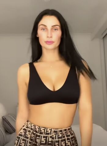 cally-jane-beech