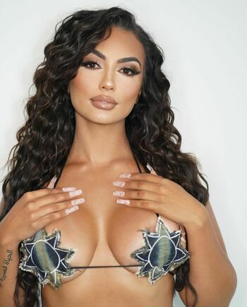 Camila Bernal