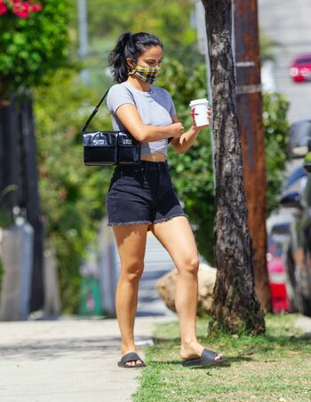 Camila Mendes