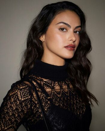 Camila Mendes
