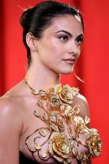 Camila Mendes