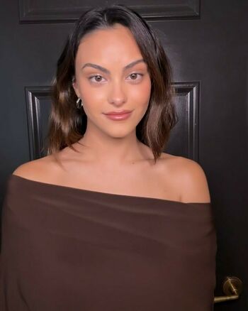 Camila Mendes