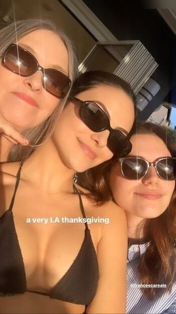 Camila Mendes