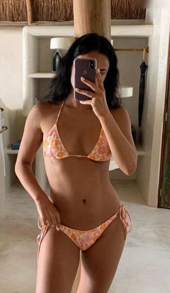 Camila Mendes