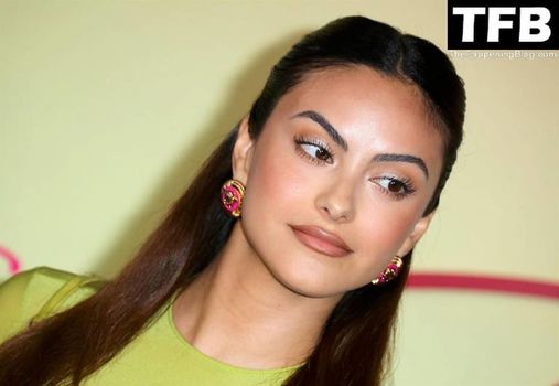 Camila Mendes
