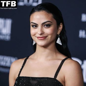 Camila Mendes