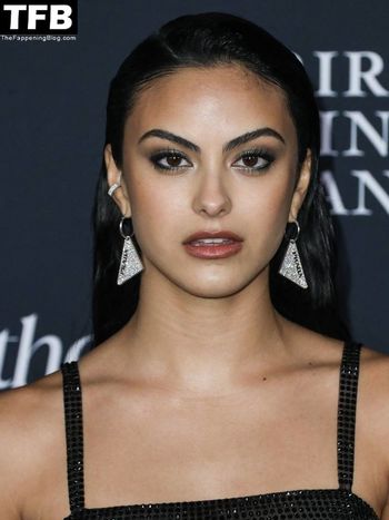 Camila Mendes