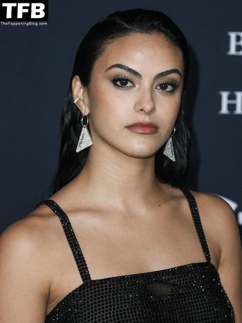 Camila Mendes