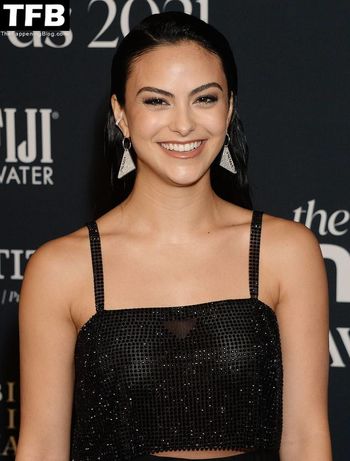 Camila Mendes