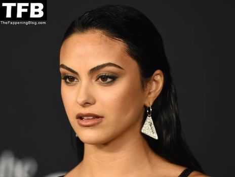 Camila Mendes