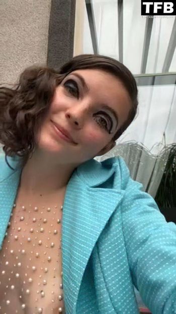 Camren Bicondova