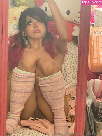 Candy_Vanity69