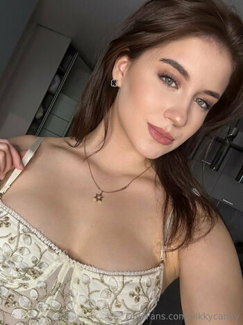 Candy_Vikky
