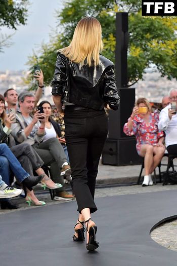 Cara Delevingne