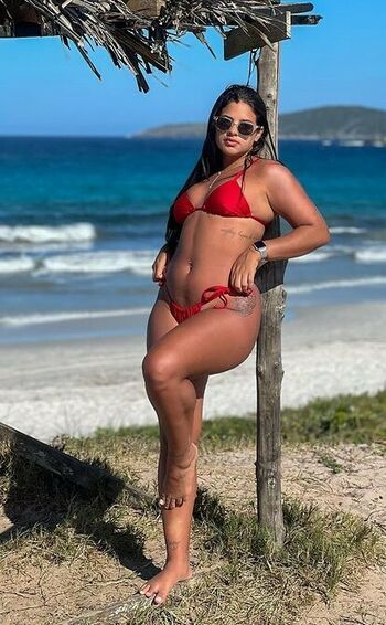 Carine Malheiros