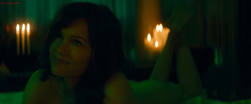 Carla Gugino