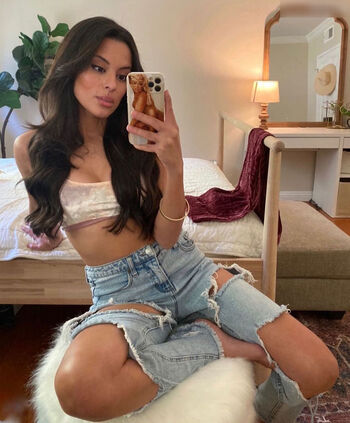 Carmela Zumbado