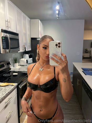 Carmen Bella