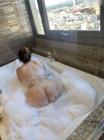 carmen_curvy